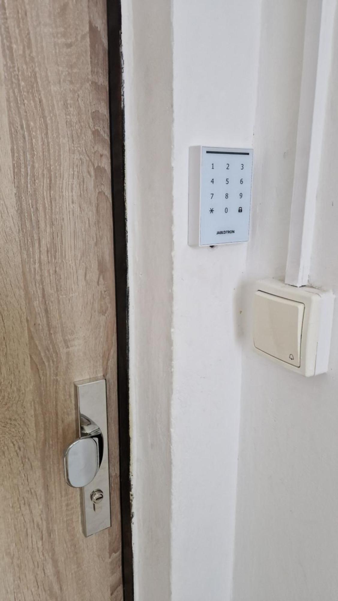 Byt S Jedinecnym Vyhledem Decin Exteriör bild