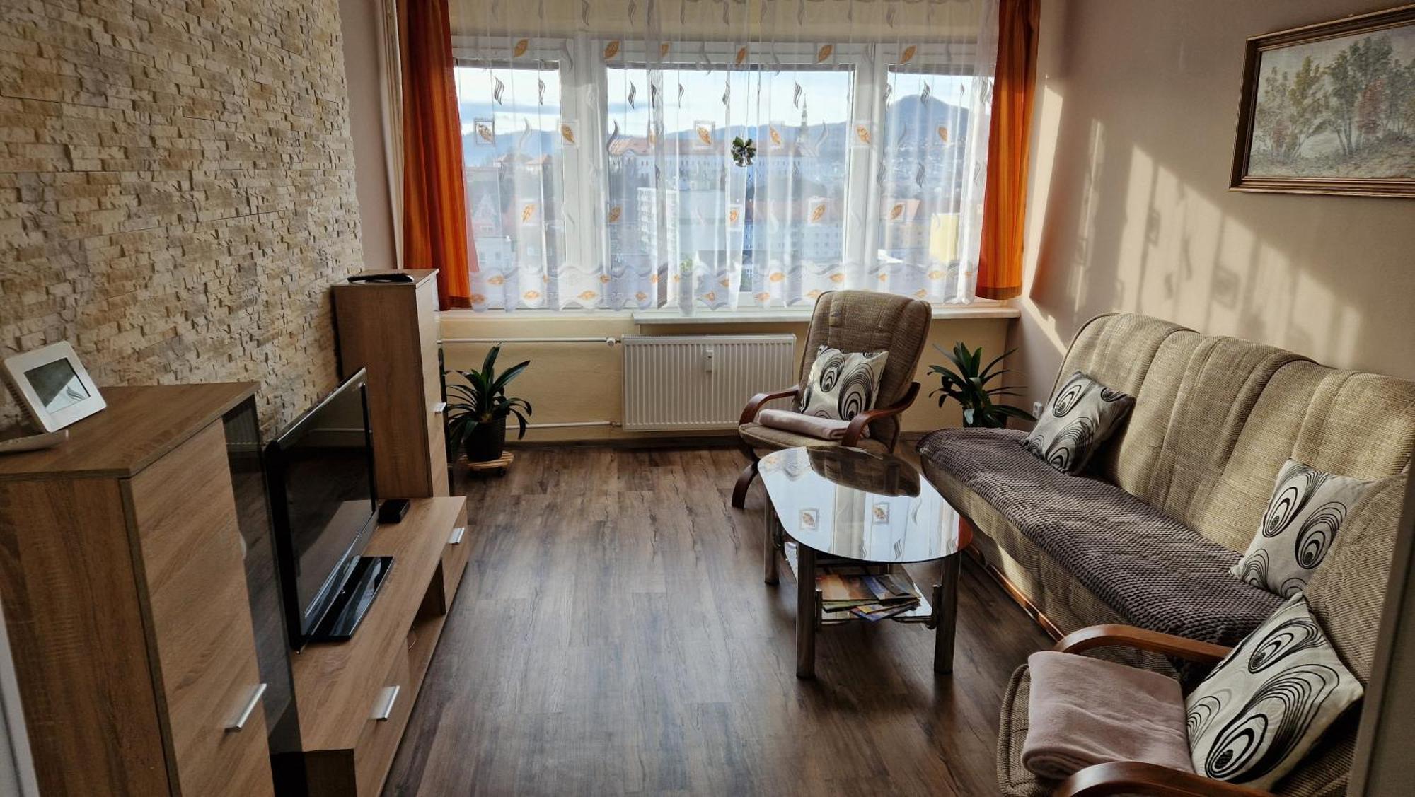 Byt S Jedinecnym Vyhledem Decin Exteriör bild